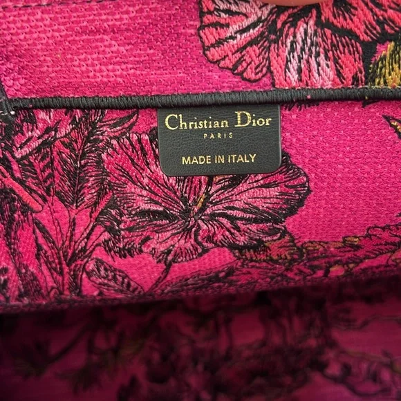 ⭐️RARE⭐️Christian Dior Large Book Tote Embroidered Fuschia Ltd. Edition FULL SET - Picture 8 of 17